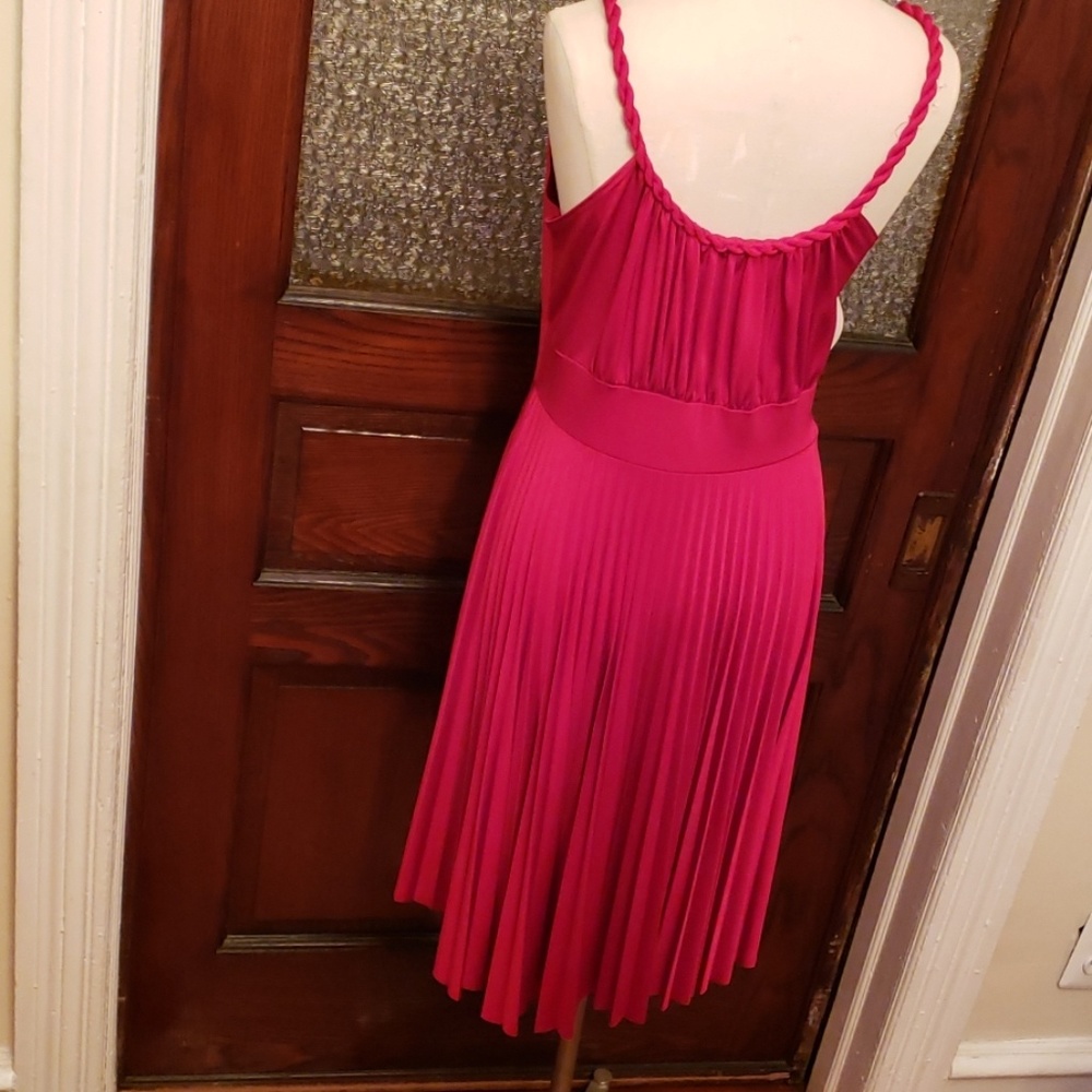 Dress - Picture 8 of 8